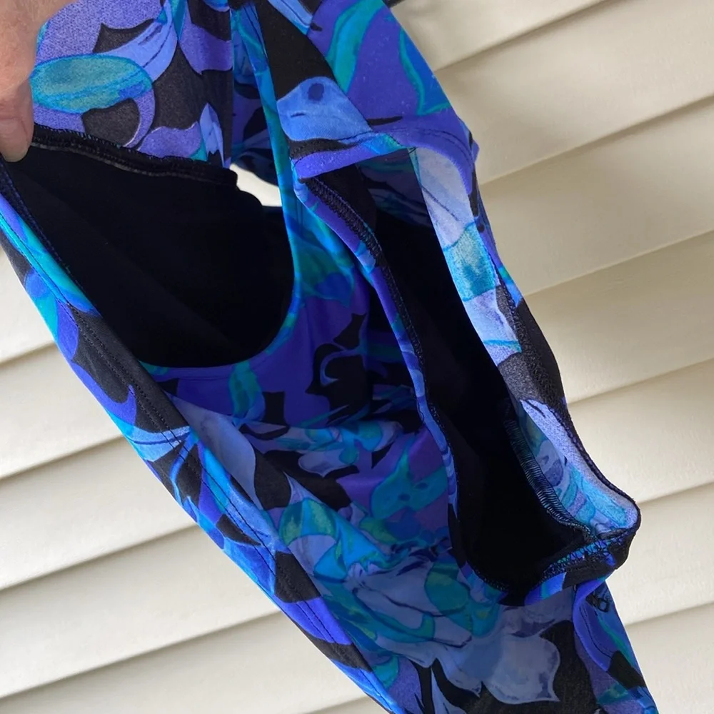 🩱Women’s Swimsuit Sz-XL Blue Floral-Tags Removed, Signs of Wear/Wash- Very Clean